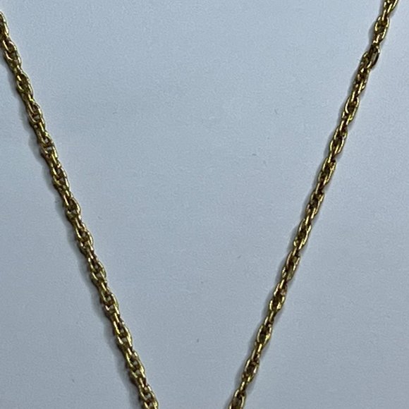 Avon Gold Tone Rope Chain Necklace With Apple Pendant - Picture 3 of 5